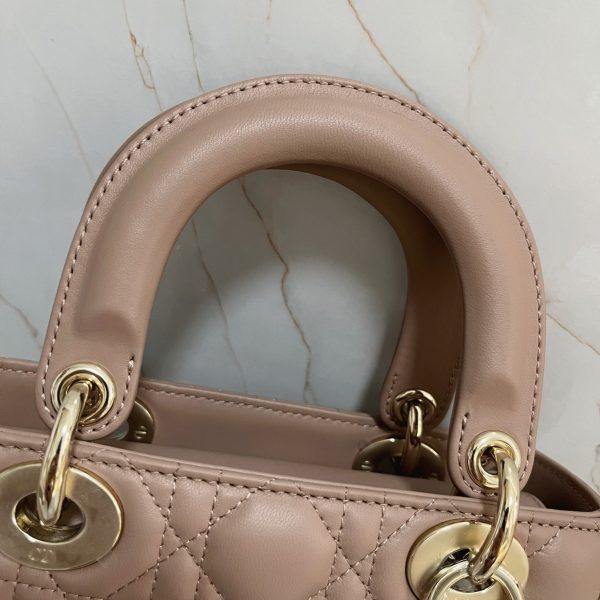 Fausse Petit Sac Lady Dior My ABCDior en agneau noisette – Image 2