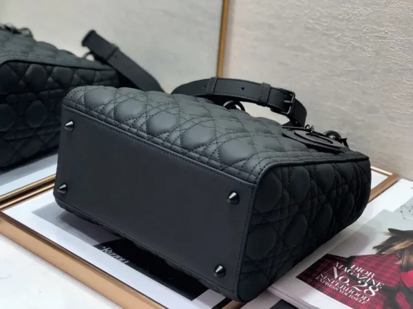 Réplique Sac Lady Dior Medium en noir – Image 10