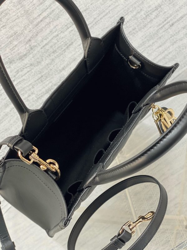 Fausse Petit Sac Dior Book Tote avec bandoulière en noir – Image 9