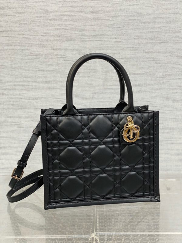 Fausse Petit Sac Dior Book Tote avec bandoulière en noir – Image 2