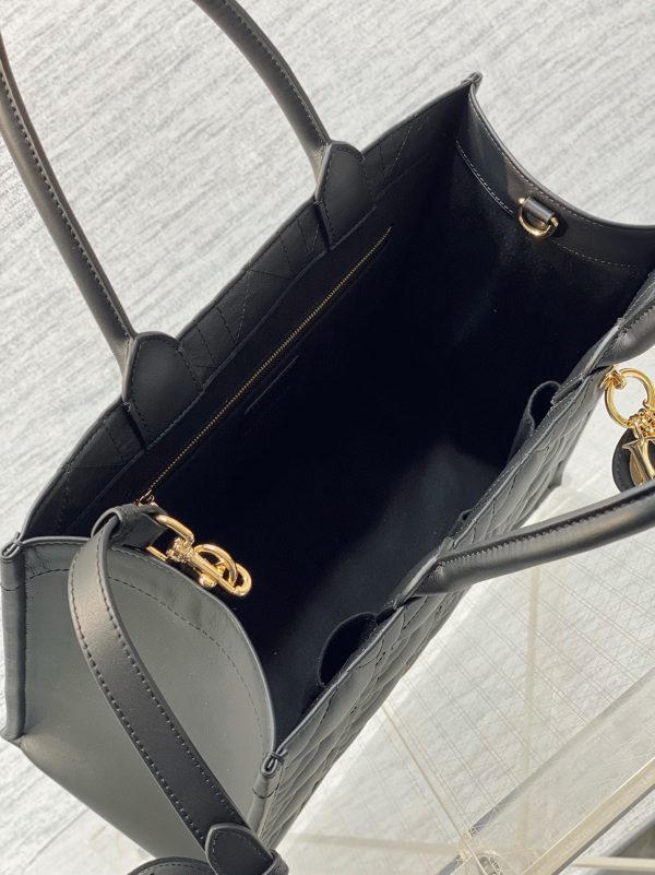Fausse Sac Dior Book Tote Medium avec bandoulière en noir – Image 3