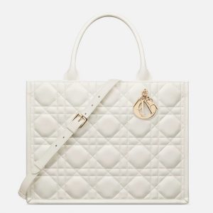Contrefaçon Sac Dior Book Tote Medium avec bandoulière en blanc