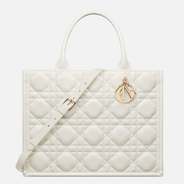 Contrefaçon Sac Dior Book Tote Medium avec bandoulière en blanc