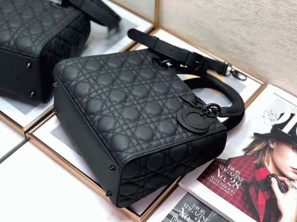 Réplique Sac Lady Dior Medium en noir – Image 2