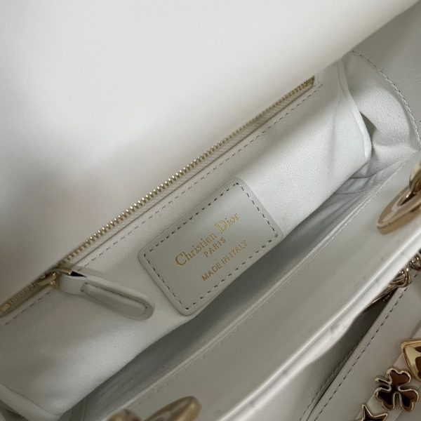 Faux Petit Sac Lady Dior My ABCDior en blanc – Image 8