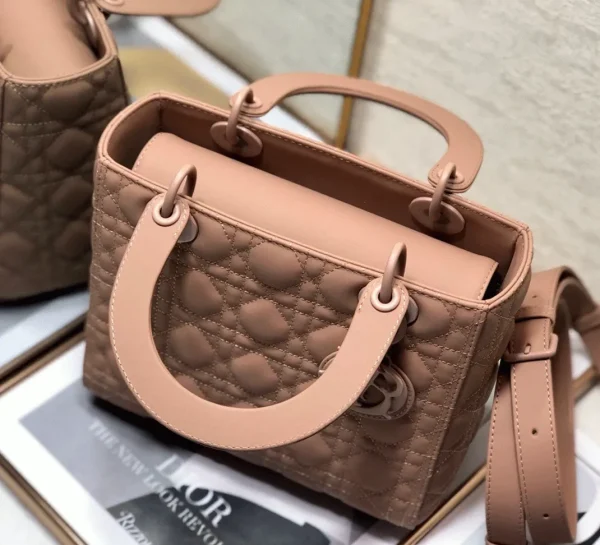 Fausse Sac Lady Dior Medium en rose poudré – Image 4
