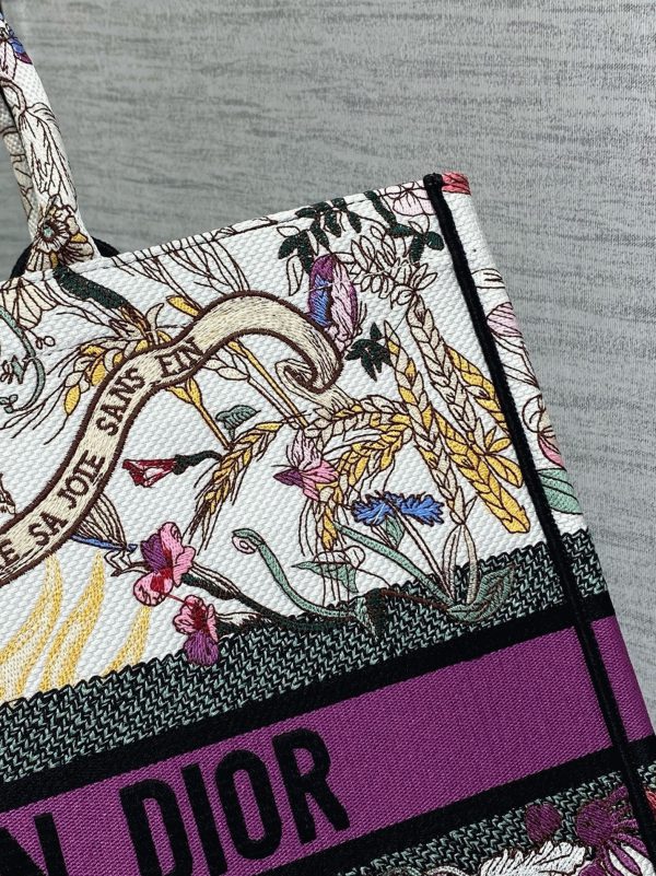 Réplique Sac Dior Book Tote Large en broderie 4 Saisons Été Soleil – Image 5