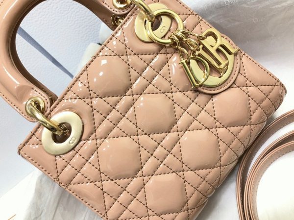 Fausse Mini Sac Lady Dior avec chaîne en nude – Image 7