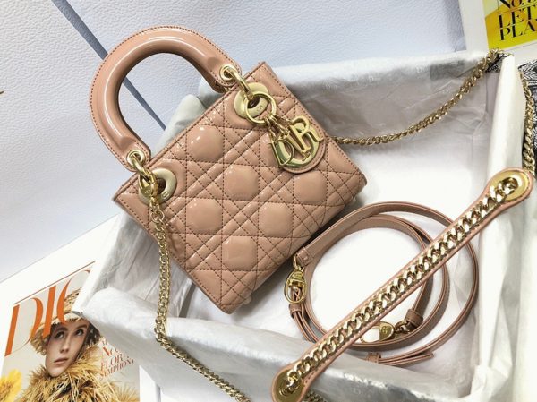 Fausse Mini Sac Lady Dior avec chaîne en nude – Image 8