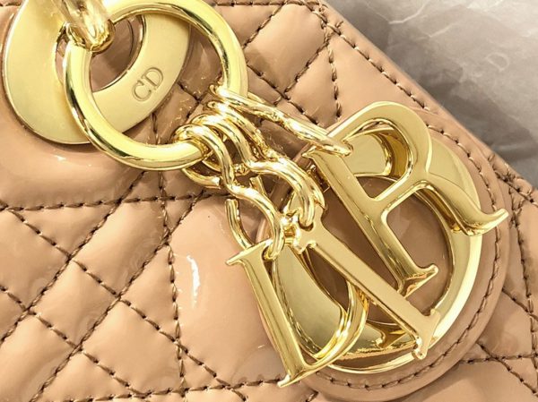 Fausse Mini Sac Lady Dior avec chaîne en nude – Image 9