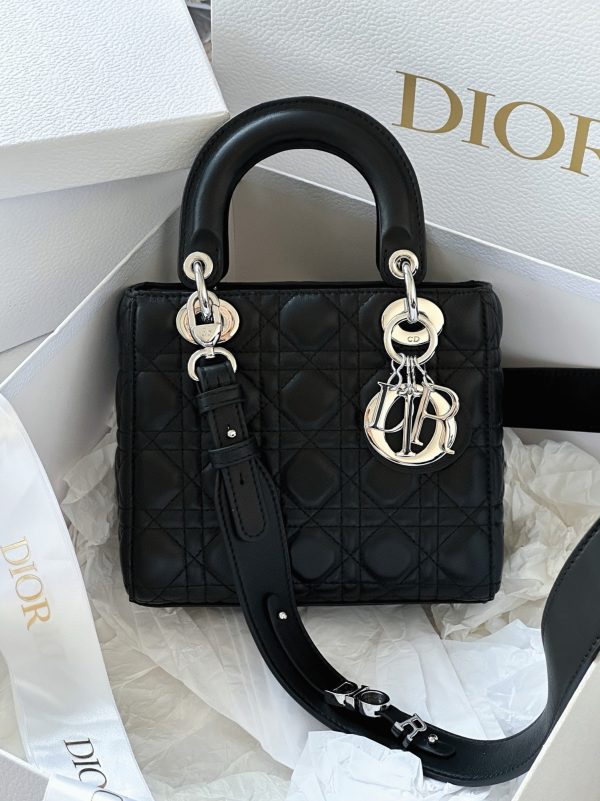 Contrefaçon Petit Sac Lady Dior My ABCDior en noir – Image 3