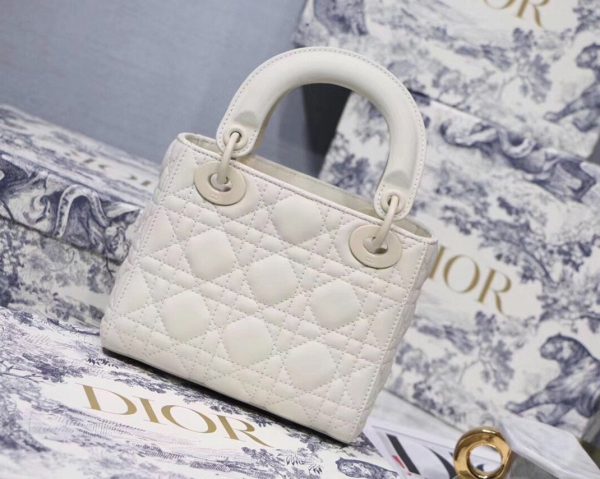 Fausse Mini Sac Lady Dior avec chaîne en blanc – Image 2