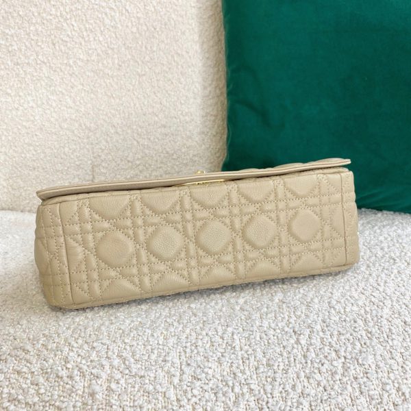 Contrefaçon Sac Dior Caro Large en beige – Image 6