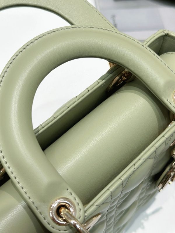 Contrefaçon Petit Sac Lady Dior My ABCDior en vert éthéré – Image 8