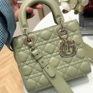 Contrefaçon Petit Sac Lady Dior My ABCDior en vert éthéré