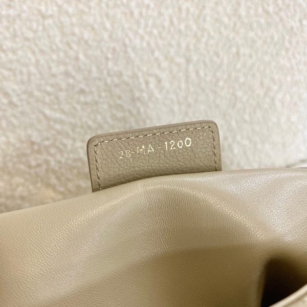 Contrefaçon Sac Dior Caro Large en beige – Image 2