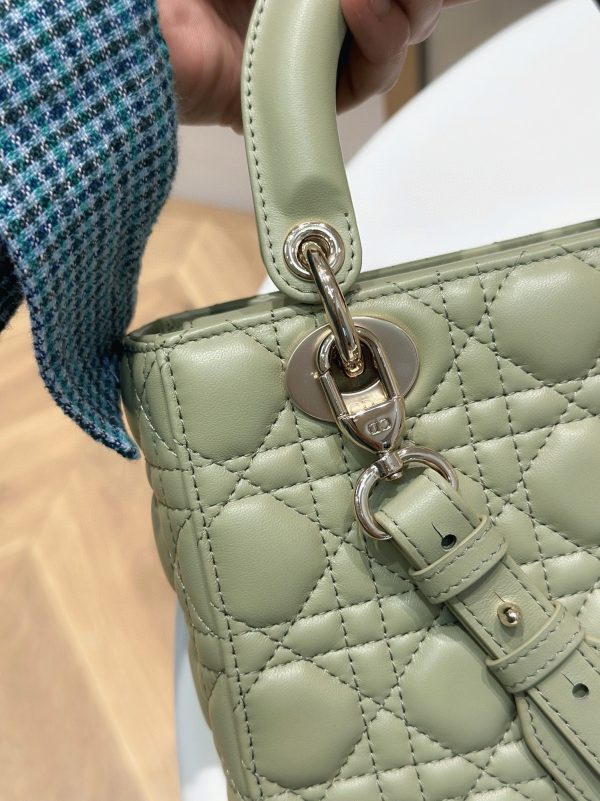 Contrefaçon Petit Sac Lady Dior My ABCDior en vert éthéré – Image 4