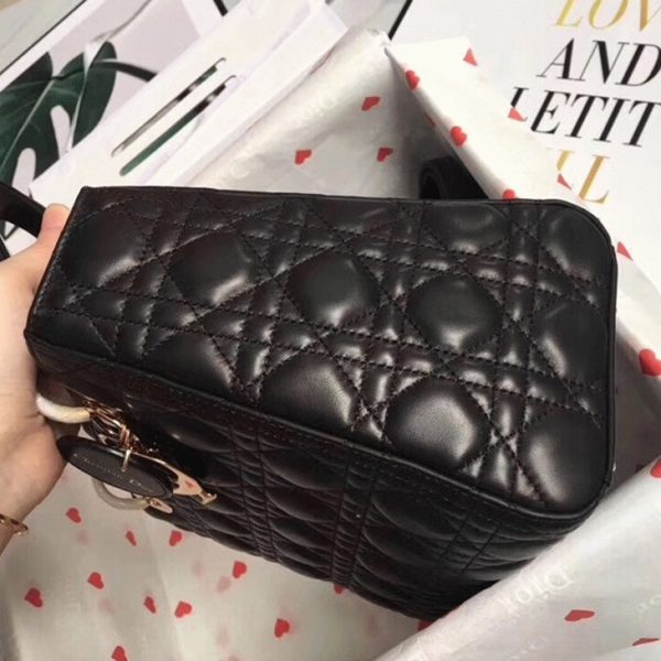 Sac Lady Dior Medium en noir – Image 2