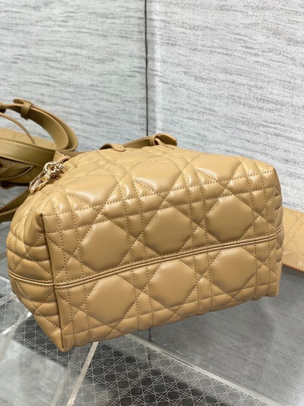 Fausse Petit Sac Toujours Dior en veau macrocannage fauve – Image 3