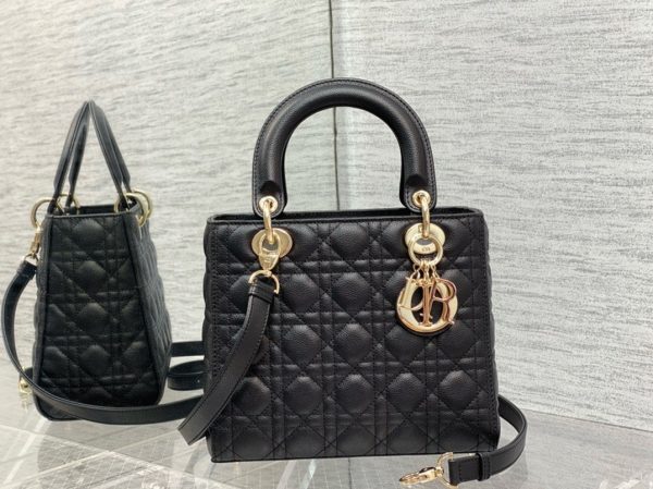 Contrefaçon Petit Sac Lady Dior My ABCDior en agneau cannage noir – Image 2