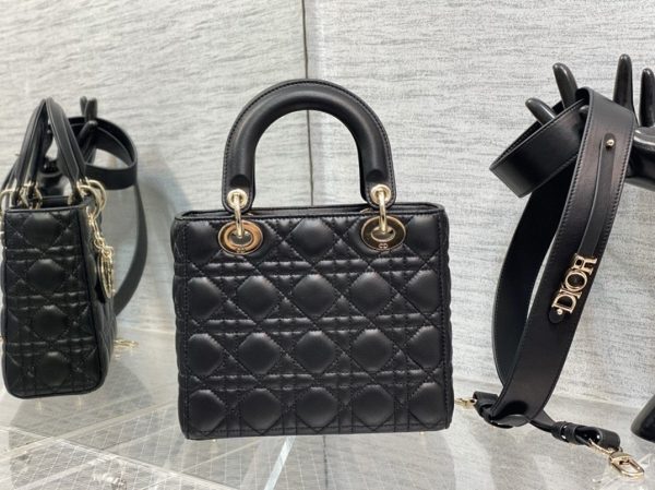Contrefaçon Petit Sac Lady Dior My ABCDior en agneau cannage noir – Image 4
