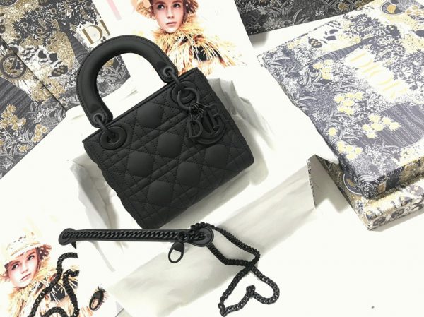 Réplique Mini Sac Lady Dior avec chaîne en noir – Image 6