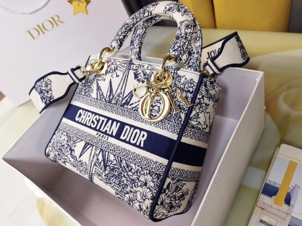 Contrefaçon Sac Lady D-Lite Medium en broderie Rêve d’Infini multicolore bleu – Image 12