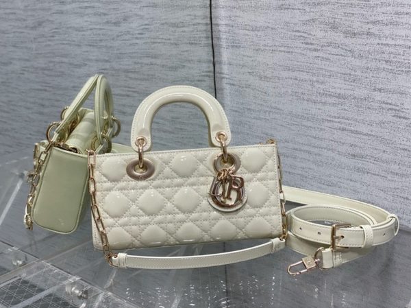 Contrefaçon Petit Sac Lady D-Joy en blanc – Image 9