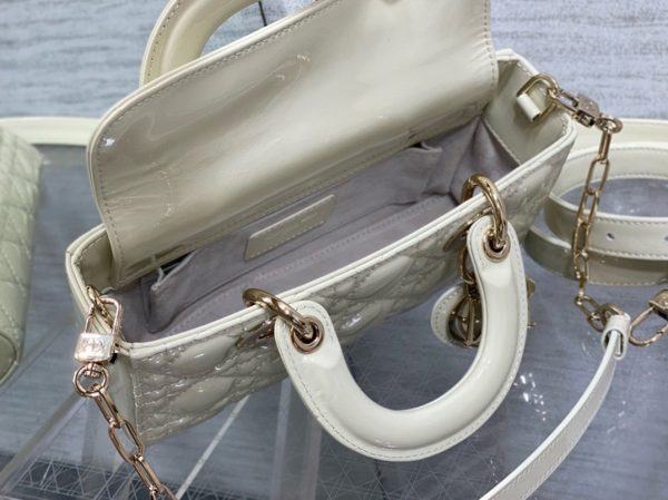 Contrefaçon Petit Sac Lady D-Joy en blanc – Image 5
