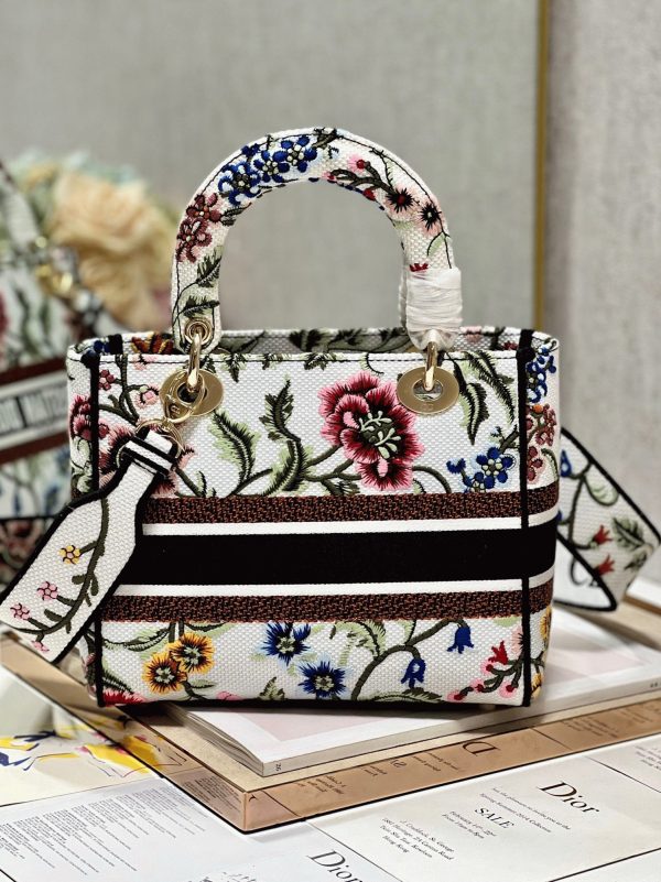 Fausse Sac Lady D-Lite Medium en broderie Petites Fleurs Dior blanche – Image 6