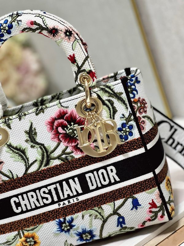Fausse Sac Lady D-Lite Medium en broderie Petites Fleurs Dior blanche – Image 2