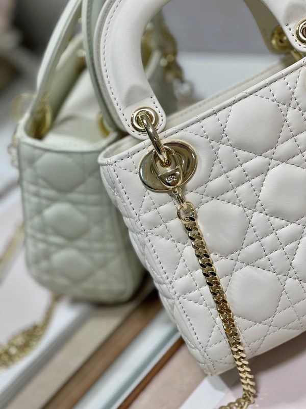 Fausse Mini Sac Lady Dior en blanc – Image 8