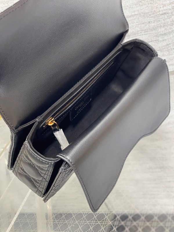 Fausse Petit Sac Jolie à poignée en veau cannage noir – Image 6