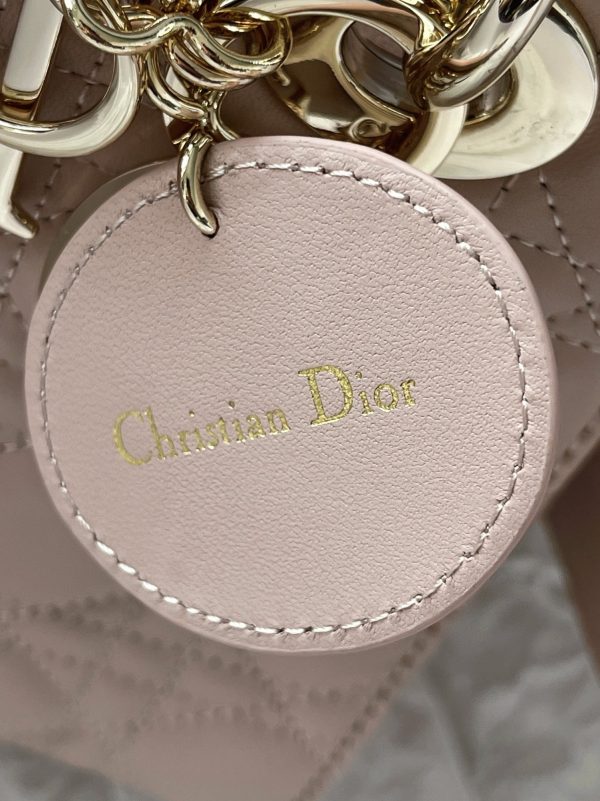 Contrefaçon Petit Sac Lady Dior My ABCDior en rose pastel – Image 7