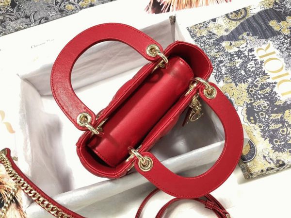 Contrefaçon Mini Sac Lady Dior en rouge – Image 4