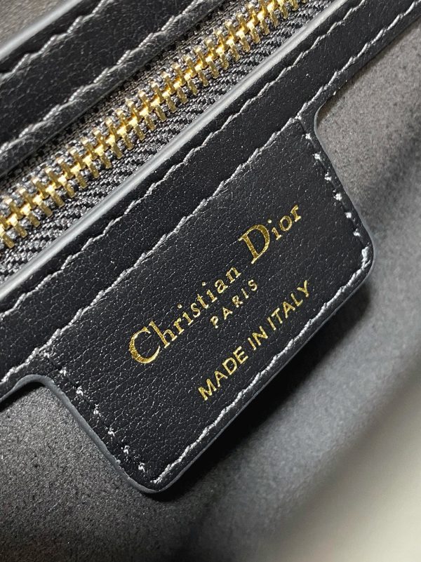 Fausse Petit Sac Jolie à poignée en veau cannage noir – Image 5