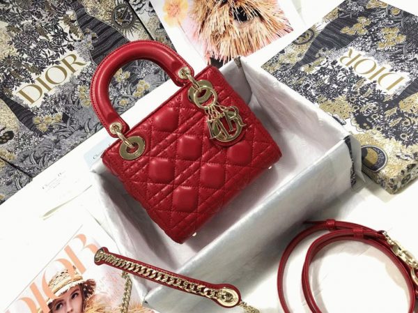 Contrefaçon Mini Sac Lady Dior en rouge – Image 10