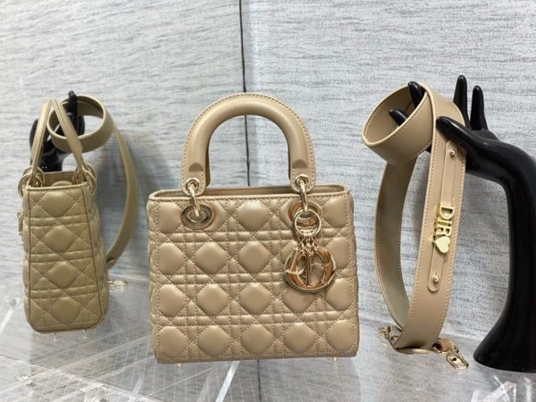 Réplique Petit Sac Lady Dior My ABCDior en sable – Image 5