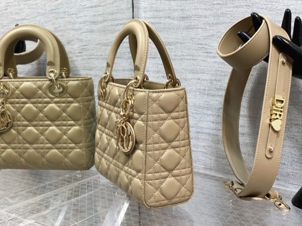 Réplique Petit Sac Lady Dior My ABCDior en sable – Image 2
