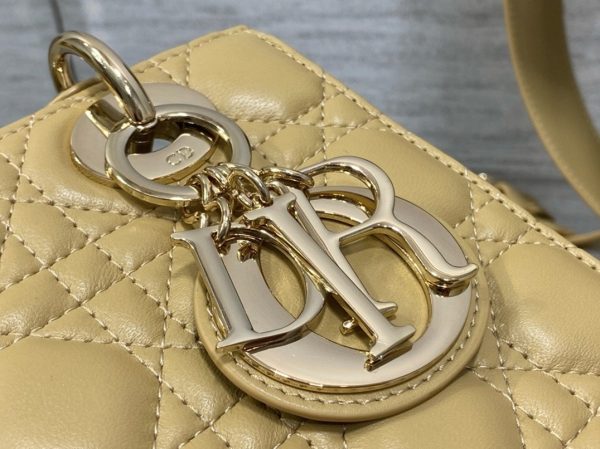 Fausse Petit Sac Lady Dior My ABCDior en jaune pastel – Image 7