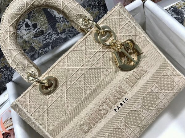 Contrefaçon Sac Lady D-Lite Medium en toile Cannage beige brodée – Image 5