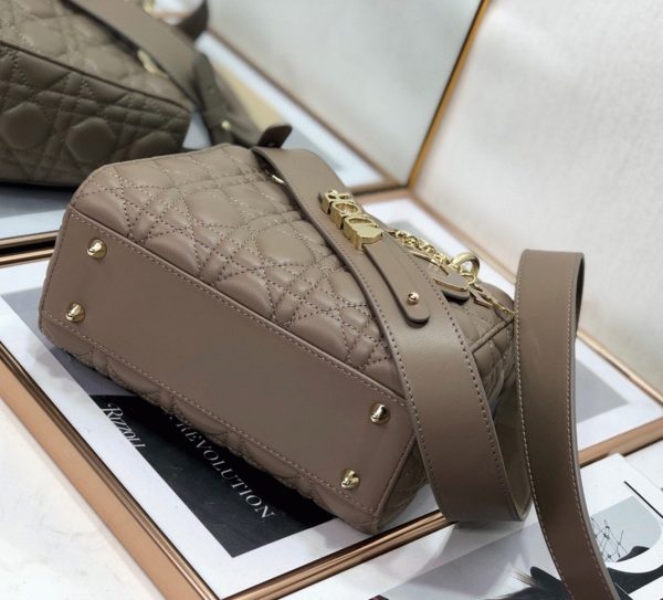 Fausse Petit Sac Lady Dior My ABCDior en taupe chaud – Image 3