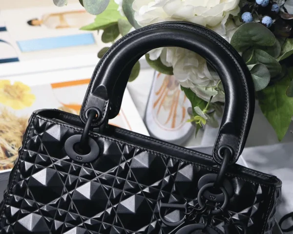 Imitation Sac Lady Dior Medium en noir – Image 11