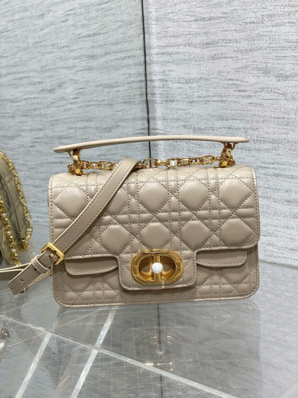 Contrefaçon Petit Sac Jolie à poignée en veau cannage beige – Image 2