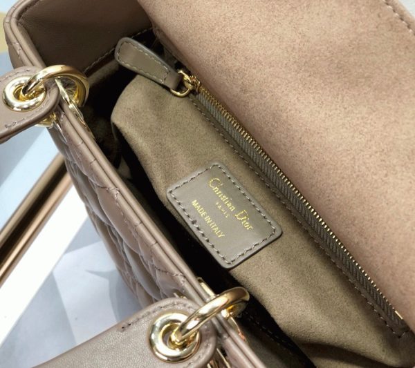 Fausse Petit Sac Lady Dior My ABCDior en taupe chaud – Image 6