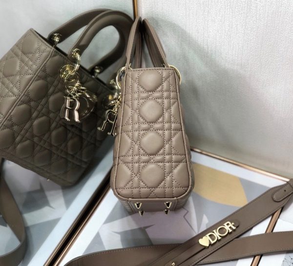 Fausse Petit Sac Lady Dior My ABCDior en taupe chaud – Image 9