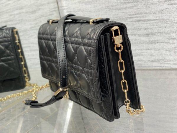 Fausse Sac Miss Dior à poignée en agneau cannage noir – Image 4