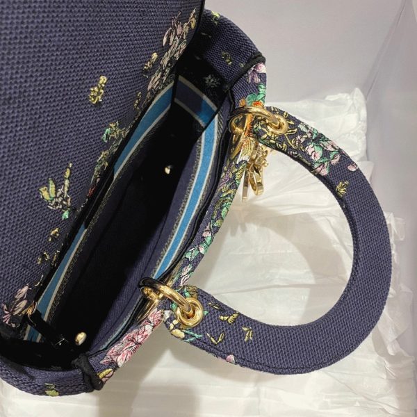 Réplique Sac Lady D-Lite Medium en broderie D-Constellation bleue – Image 9