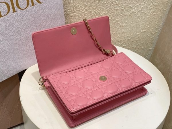 Réplique Sac Miss Dior à poignée en agneau cannage rose melocoton – Image 10