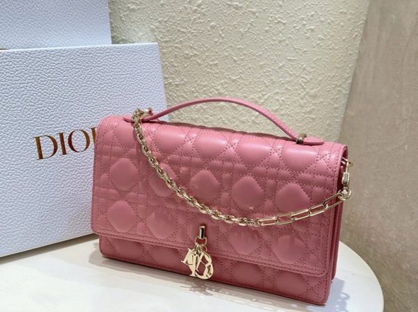 Réplique Sac Miss Dior à poignée en agneau cannage rose melocoton – Image 7